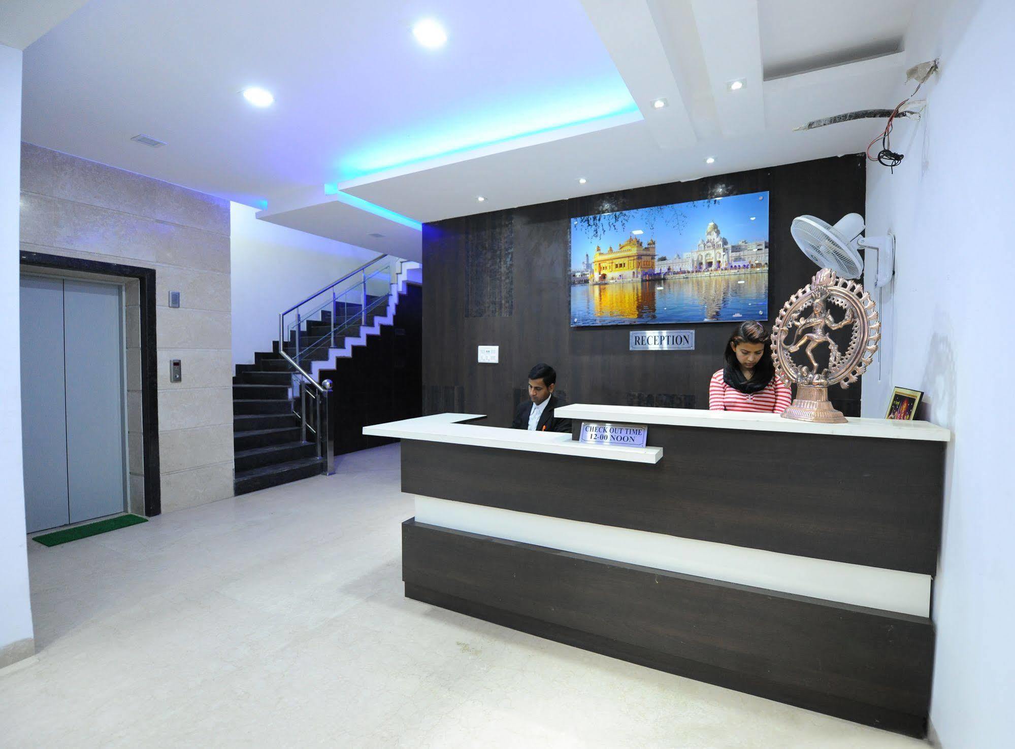 Super Hotel O Winner Inn Amritsar Ngoại thất bức ảnh